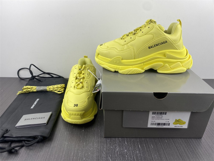 Ba*len*cia*ga triple s sneaker 8000013
