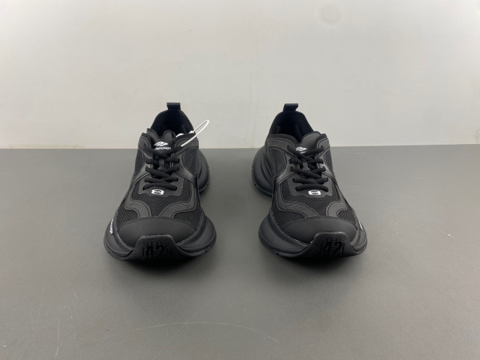 Ba*len*cia*ga sneaker