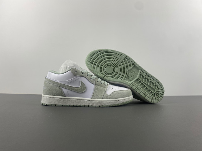 air jordan 1 low "light green" fn5214-131