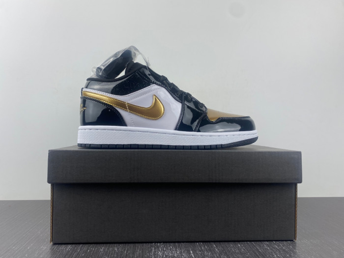 jordan 1 low se gold toe (gs) dr6970-071