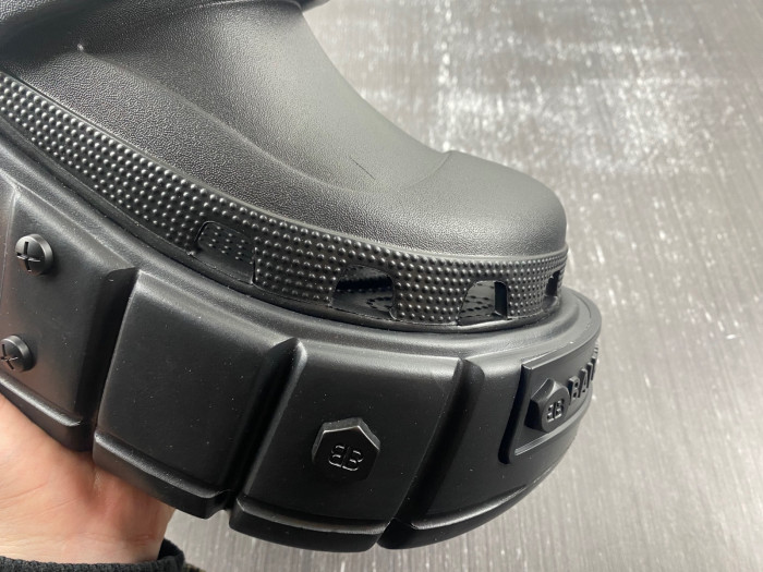 balenciag* sandal bs28