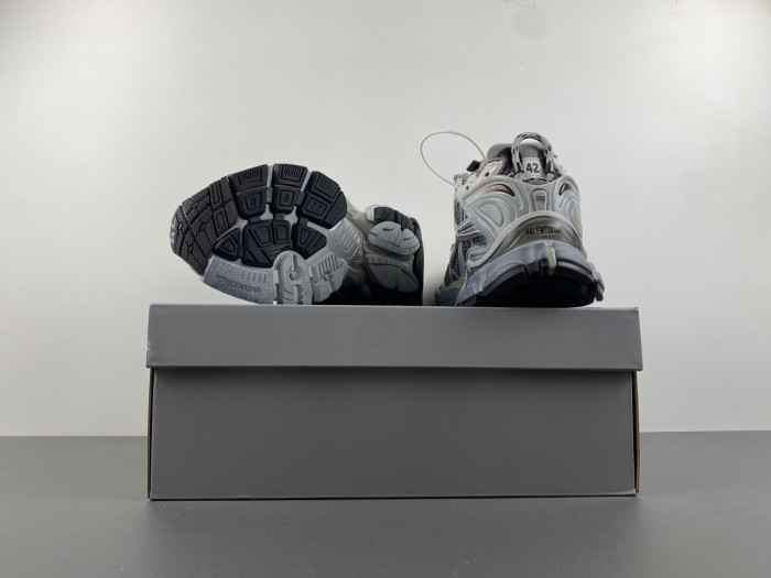 Ba*len*cia*ga runner sneaker