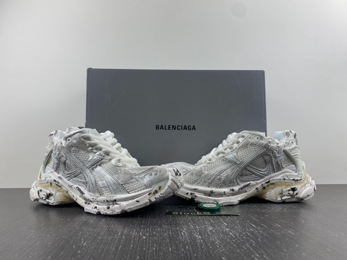 Ba*len*cia*ga runner sneaker