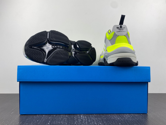 Ba*len*cia*ga triple s sneaker 80000111