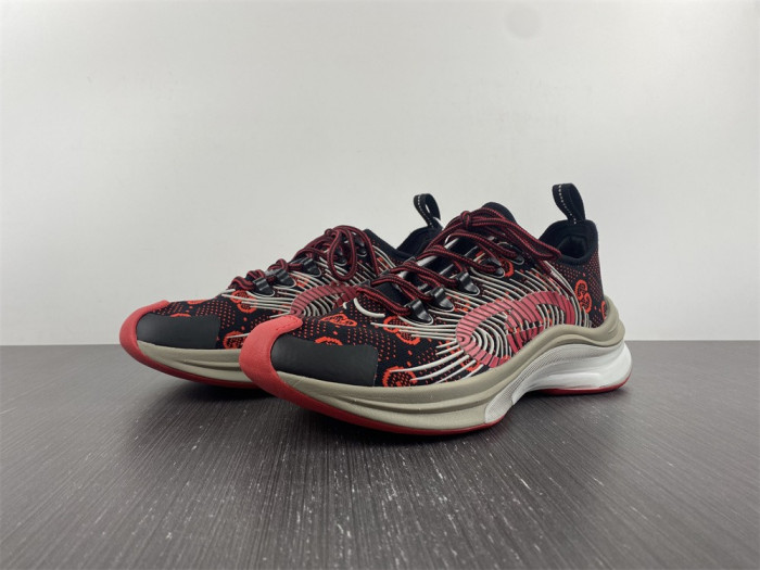 G*u*i* trainer sneaker89