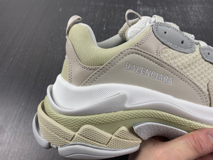 Ba*len*cia*ga triple s sneaker 80000118