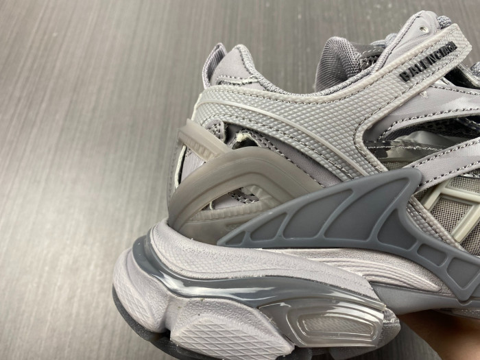 Ba*len*cia*ga track 8000004