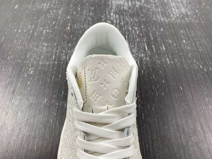 air jordan 1 x lv low ajot01