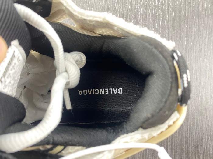 Ba*len*cia*ga runner 8000061