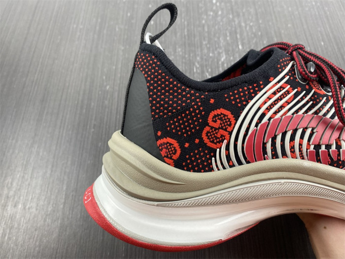 G*u*i* trainer sneaker89