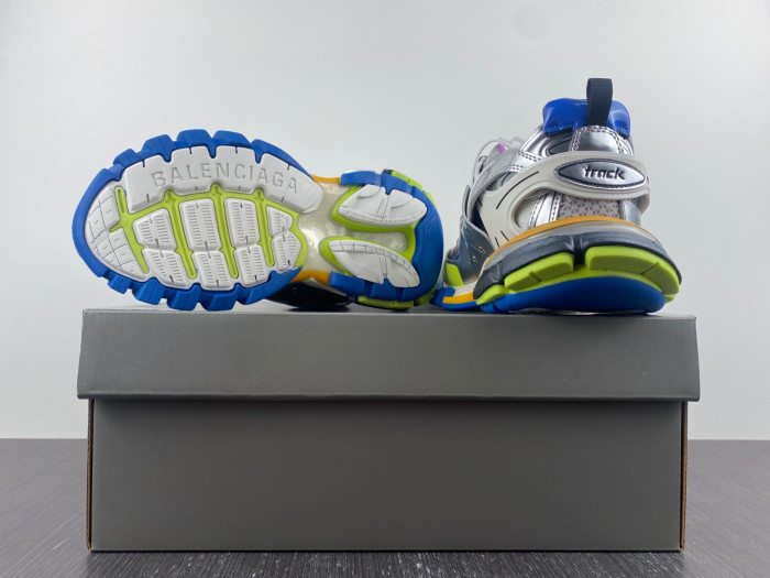 Ba*len*cia*ga track 8000055