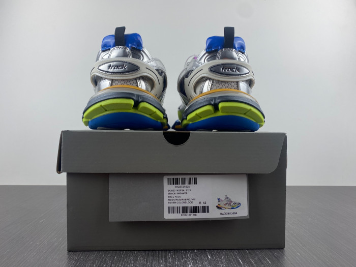 Ba*len*cia*ga track 8000055