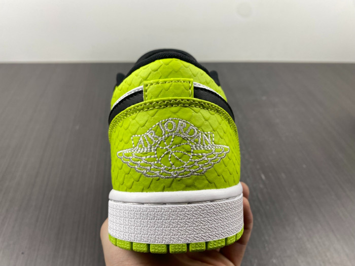 air jordan 1 low "vivid green snakeskin