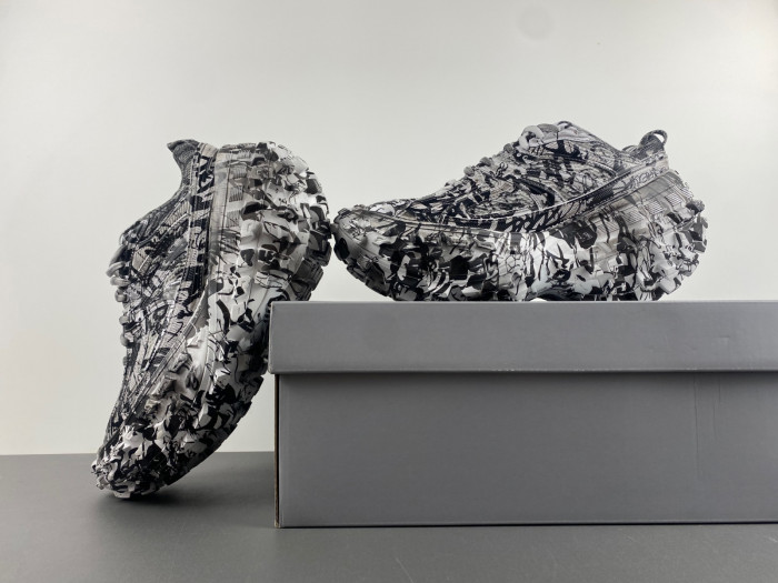 Ba*len*cia*ga defender w2rg1 9010