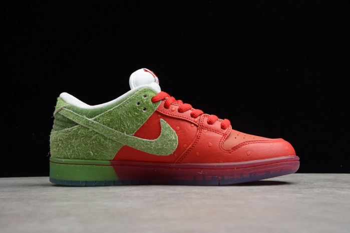 nike dunk low sb "strawberry cough" cw7093-601