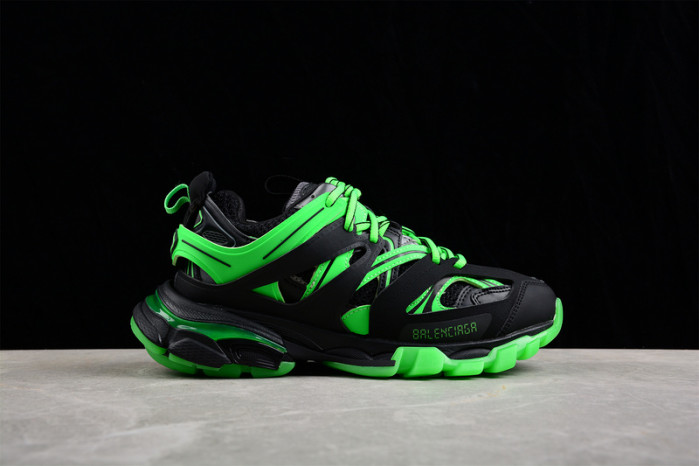 Ba*len*cia*ga track 8000017