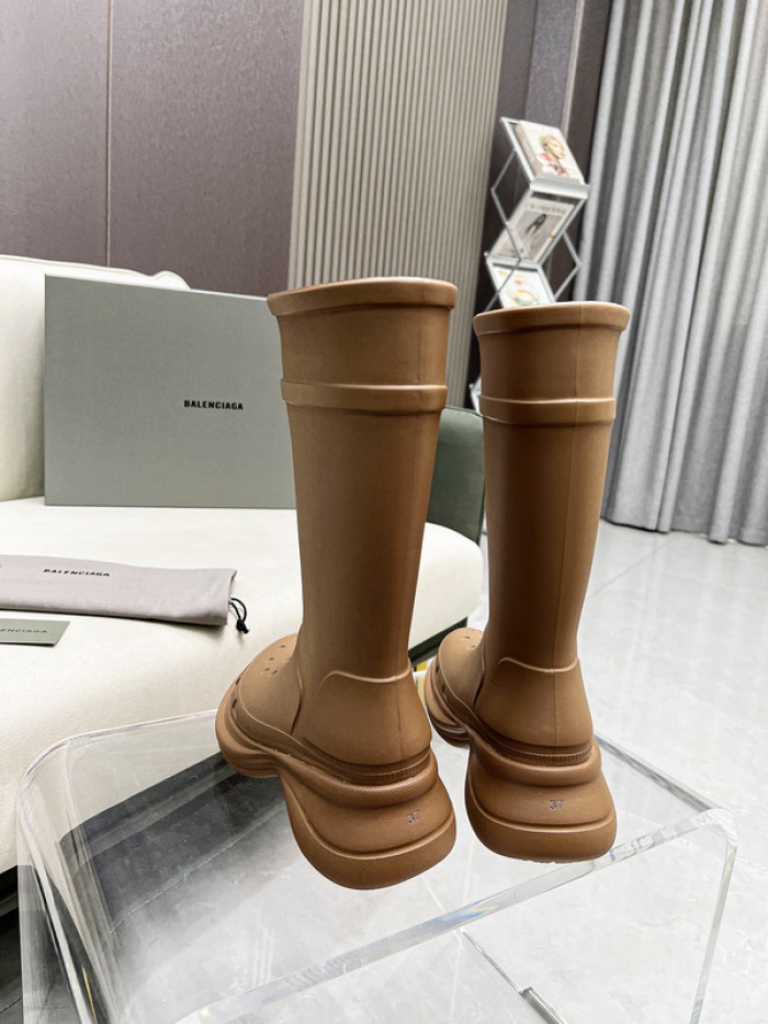 ba*len*cia*ga x Cr*0*s chunky rubber boots b01