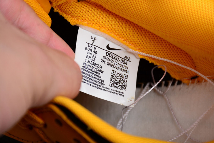 nike dunk low “golderod” dd1391-004