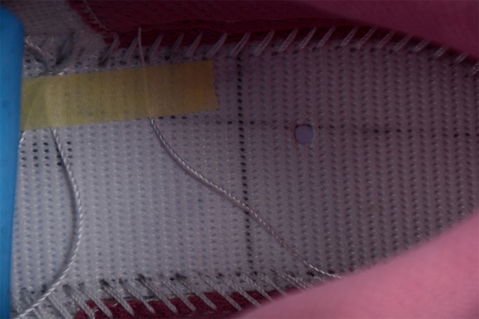 jordan 1 mid valentine