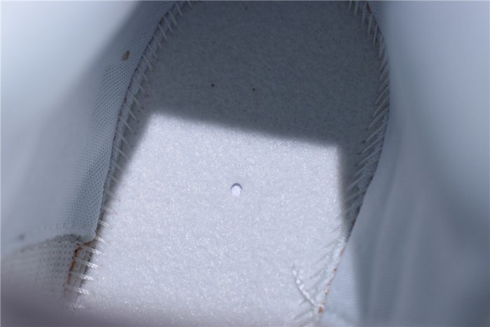 nike air more uptempo uk av3809-700