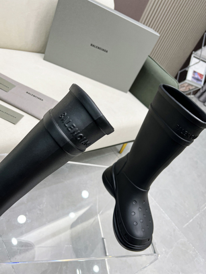 ba*len*cia*ga x Cr*0*s chunky rubber boots b02