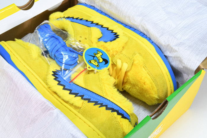 grateful dead x nike sb dunk low“ yellow bear” cj5378-700