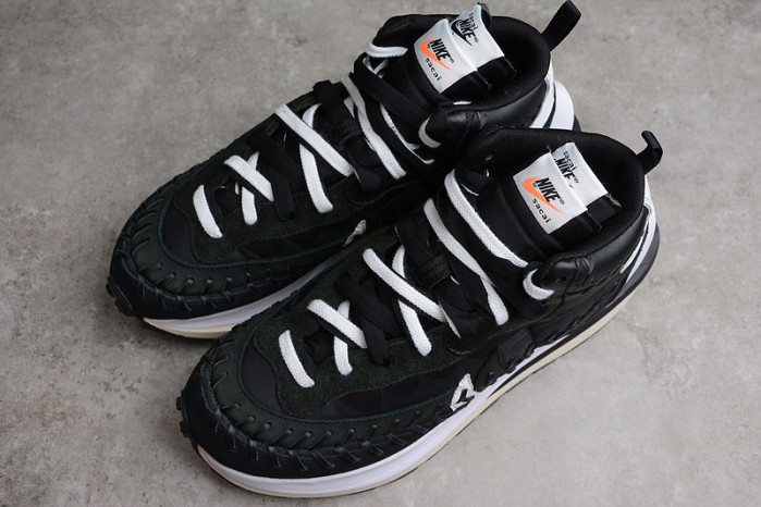 sacai x jean paul gaultier x nk vaporwaffle dh9186-001