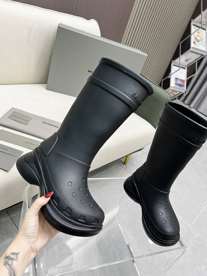 ba*len*cia*ga x Cr*0*s chunky rubber boots b02