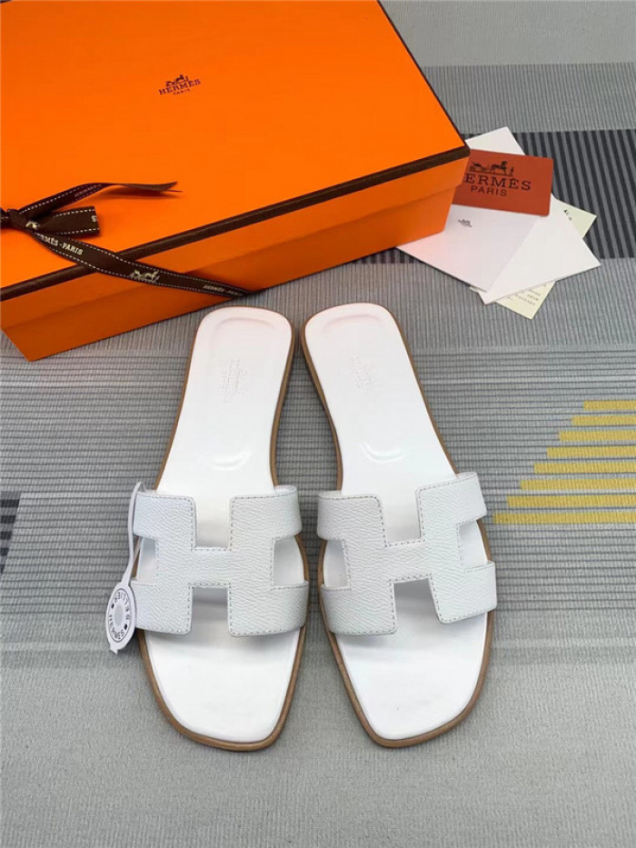herme* sandal hs70
