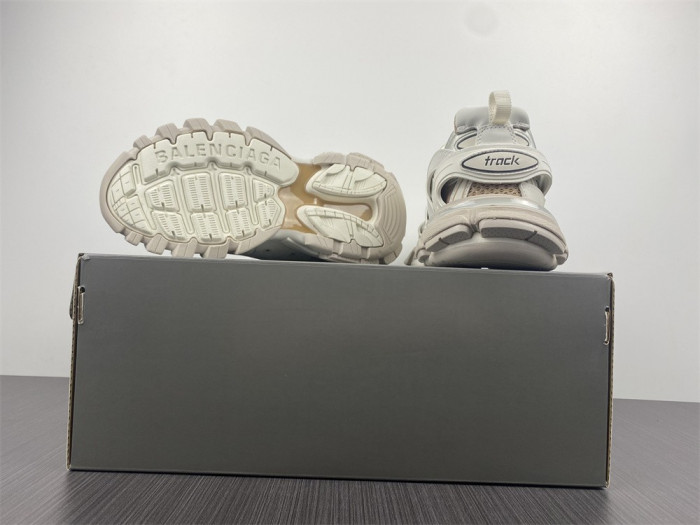 Ba*len*cia*ga track w3ca4 9062