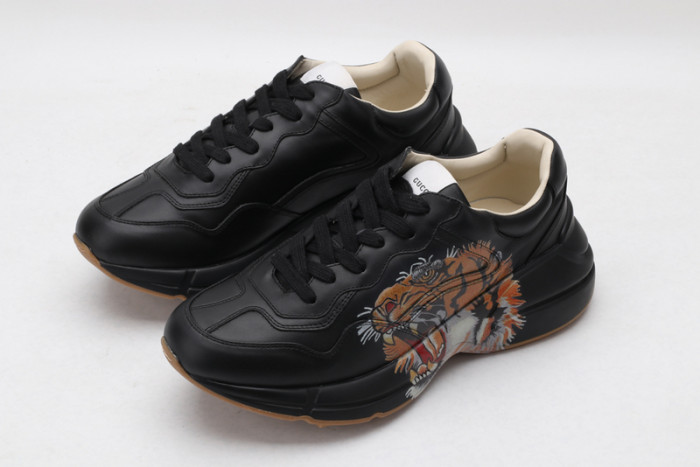 G*u*i* rhyton sneaker