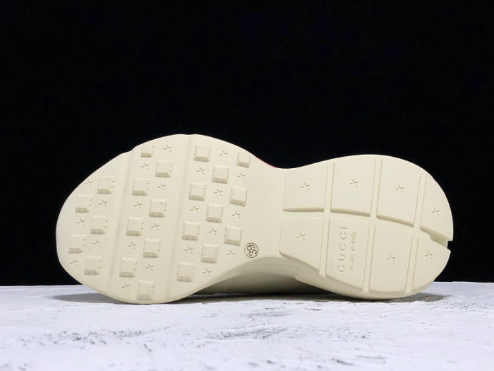 G*u*i* rhyton sneaker