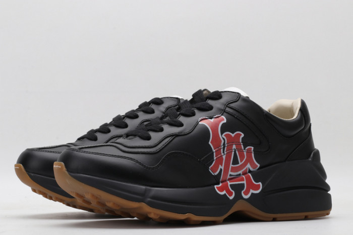 G*u*i* rhyton sneaker