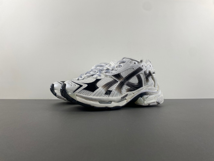 Ba*len*cia*ga runner sneaker wrung-9010