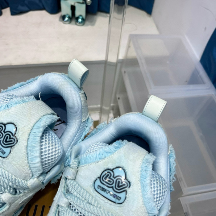 lv skate snekaers l0000248