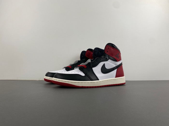 air jordan 1 high og “black toe reimagined” dz5485-106